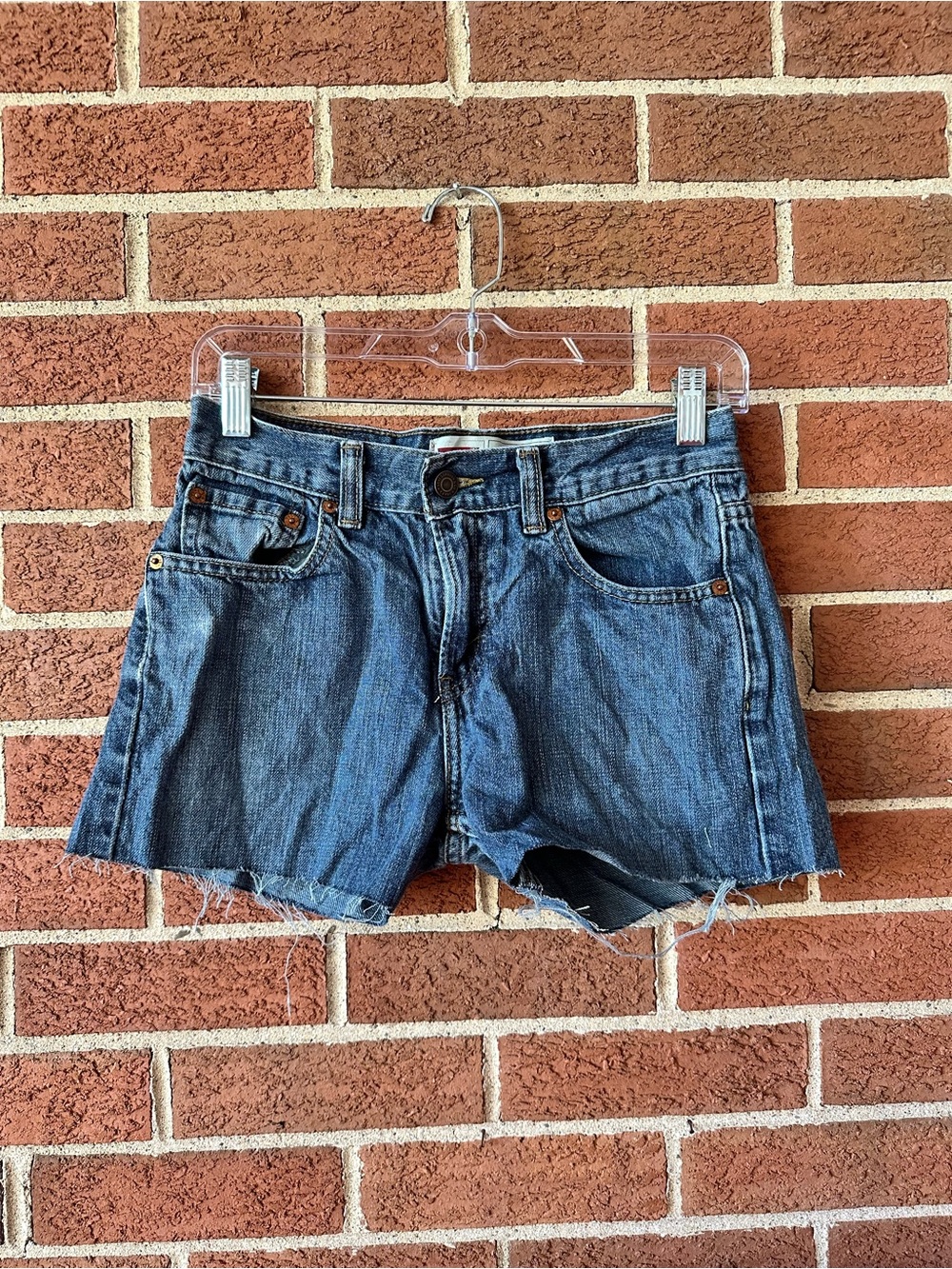 Levi's 550 Women’s Blue Medium Wash Denim Cut Off Shorts, Size 2 Waist 28